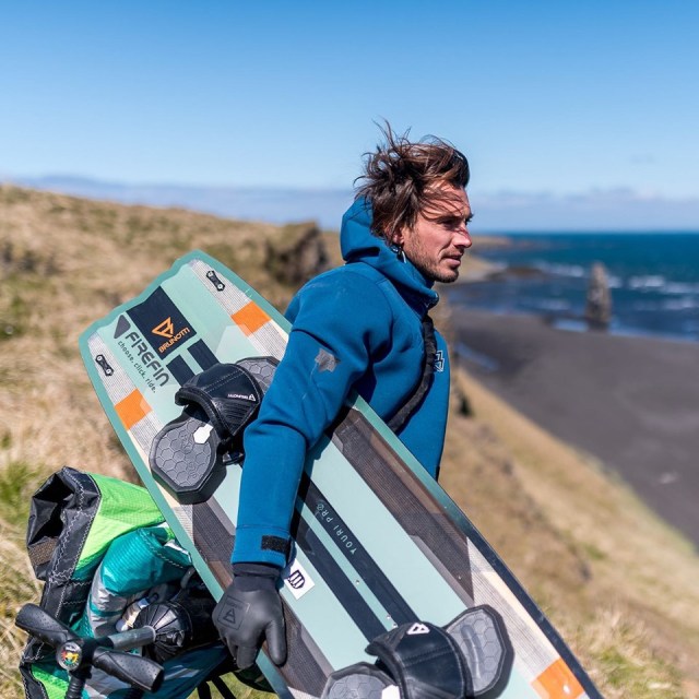 youri-zoon-ep01-iceland