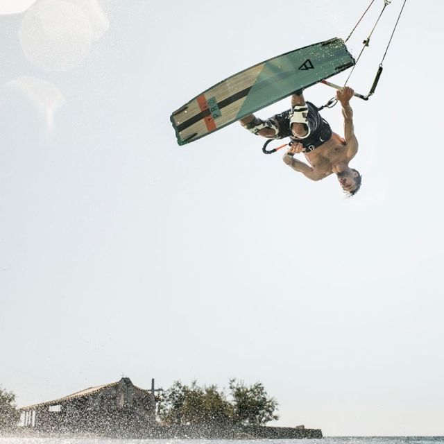 youri-zoon-ep02-greece